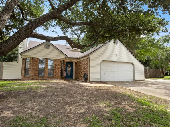508 Sage Ln, Euless, TX 76039