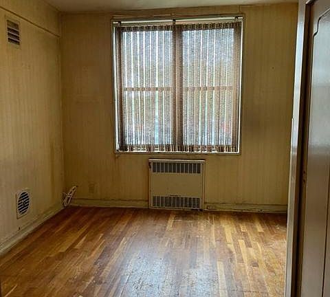 4th image of 3105 Avenue V APT 2F