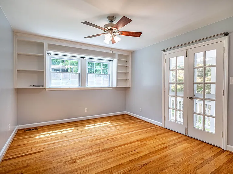 4222 Arbutus Dr — Photo 31