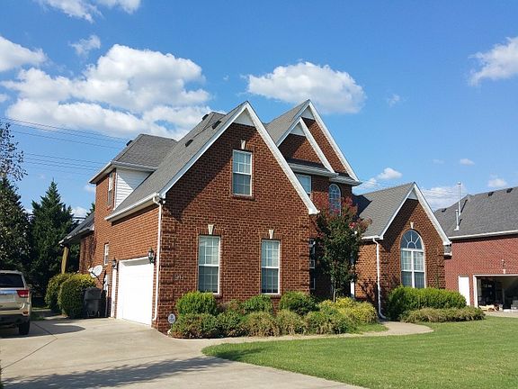 3rd image of 3012 Shady Glen Cir
