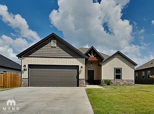1140 Sunshine Ct, Centerton, AR 72719