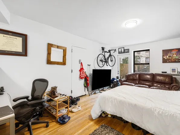 466 West 23rd Street image 1 of 8