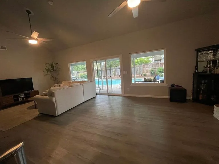 3289 E Paul Ave — Photo 9