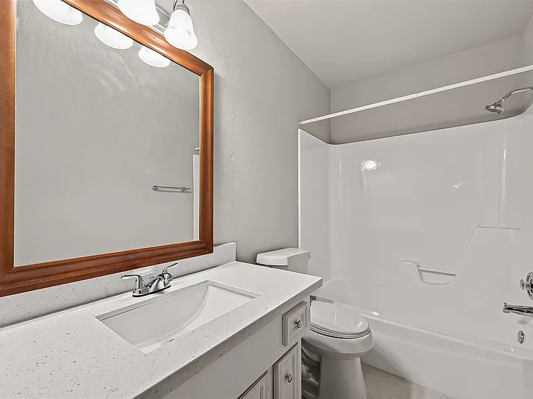 4923 Sandalwood Ave — Photo 9