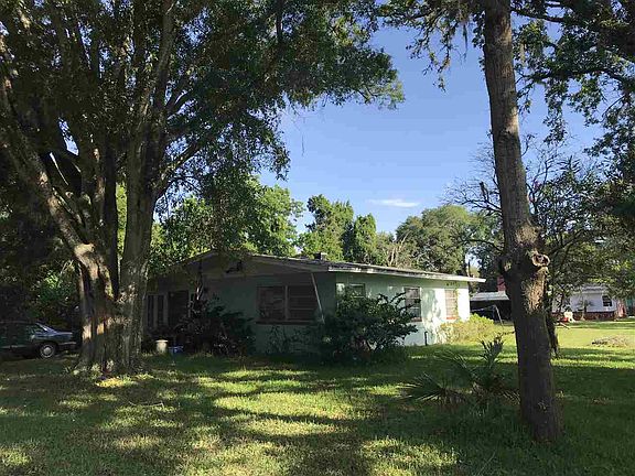 3rd image of 225 Madrid St