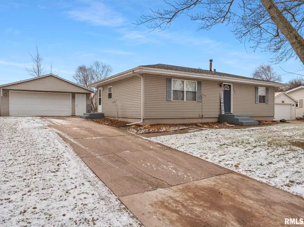 1002 15th St, Port Byron, IL 61275