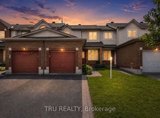 135 Margrave Ave, Ottawa, ON K1T3X8