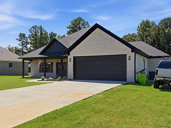 3rd image of 139 Hayden Dr