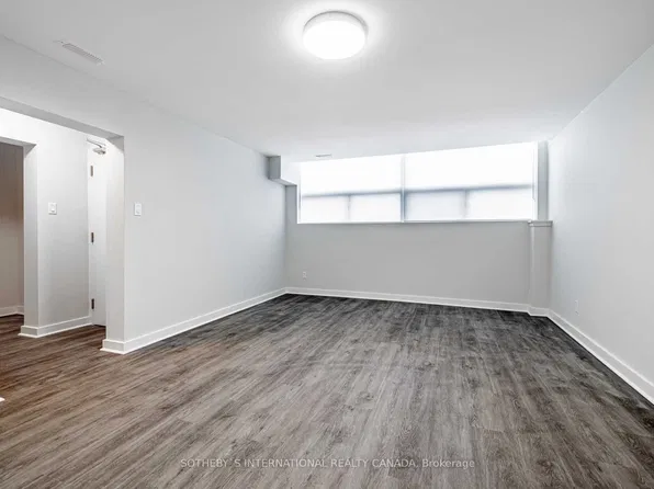 72 Winston Park Blvd, Toronto, ON M3K 1C3
