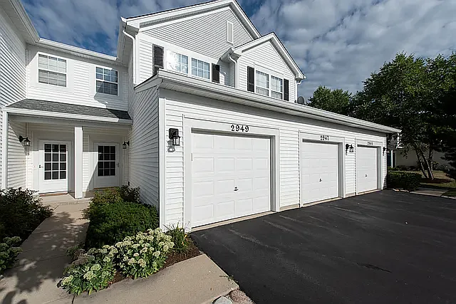 2949 Falling Waters Dr