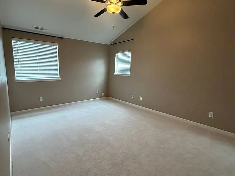 5207 Villa Dr — Photo 13