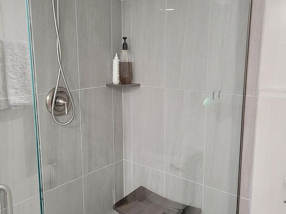 4th image of 3830 Bal Harbor Blvd APT 8