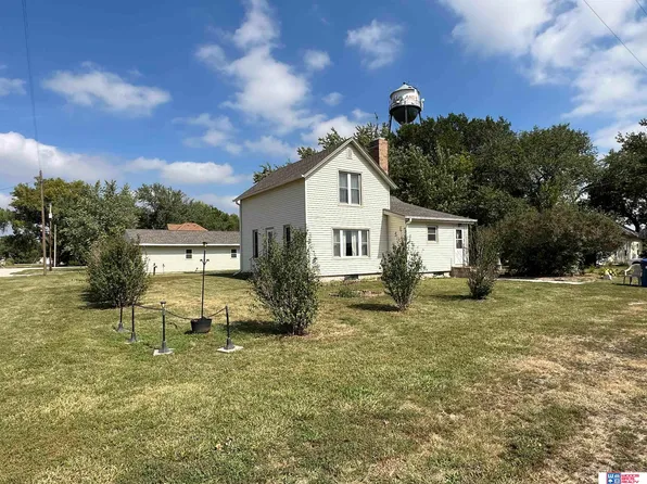 412 4th St, Garland, NE 68360