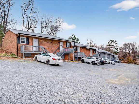 3rd image of 1240 Old Liberty Rd