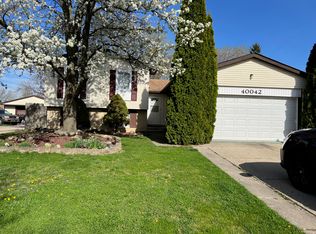 40042 Stimpson Dr, Sterling Heights, MI 48310