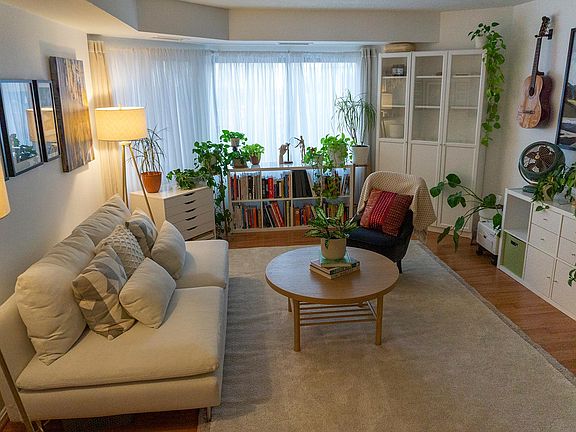 3rd image of 900 N Stafford St APT 1702
