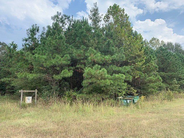 2nd image of E Cox Ferry Rd