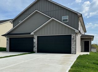 702 Mahogany Ct #B, Warrensburg, MO 64093