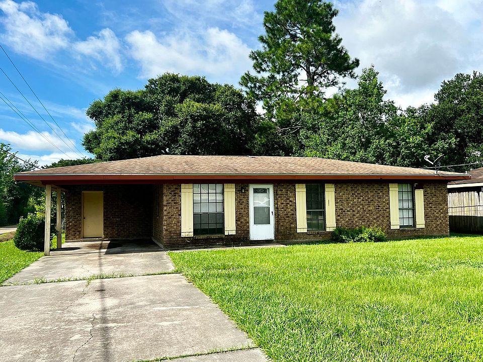 1st image of 101 Lindsey Cir