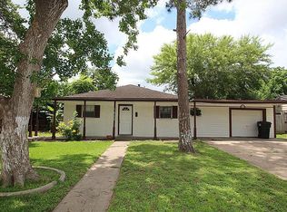 7023 Roos Rd, Houston, TX 77074