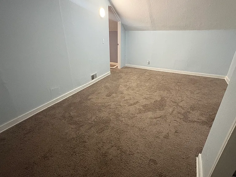 Upstairs Bedroom 2
