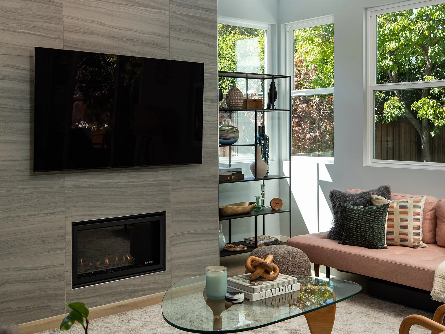 113 Seale Ave — Photo 2