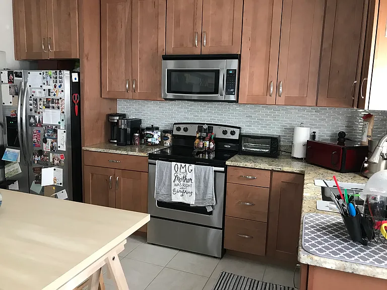 175 110th Ave — Photo 7
