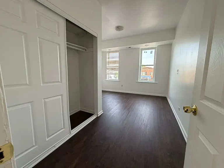 5720 W Cermak Rd #2F — Photo 5