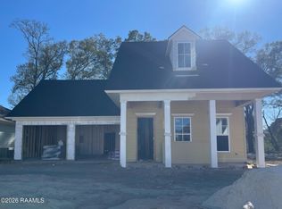 202 Manor House Ln, Lafayette, LA 70507