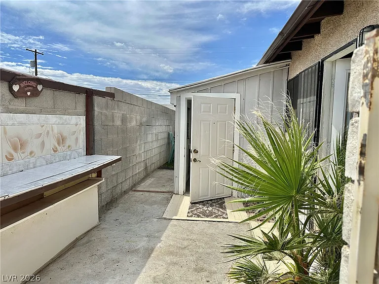 4317 W Oakey Blvd — Photo 4
