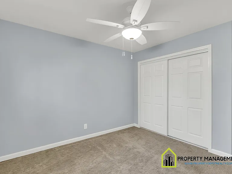 5334 Karbet Way — Photo 32