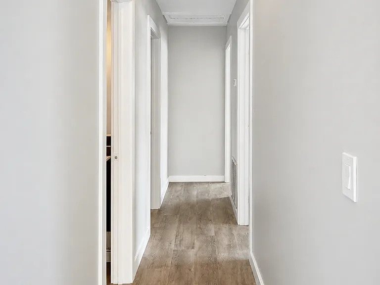 1810 47th Avenue Dr W — Photo 11