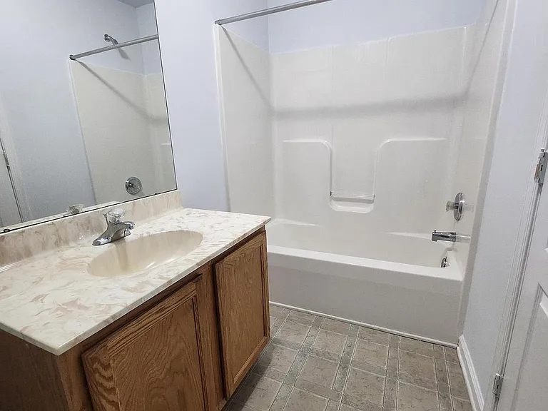 302 Hidden Dr — Photo 26
