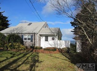 179 Sunset Ln, Barnstable, MA 02630