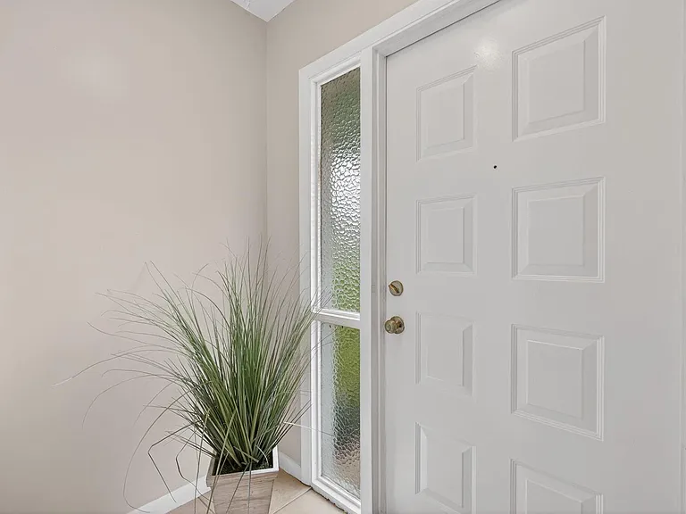 1127 E Seminole Ave #8A — Photo 24