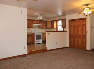 409 8th St, Franklin, PA 16323