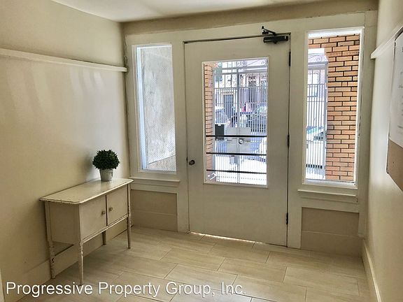 2nd image of 1664 Washington St #3