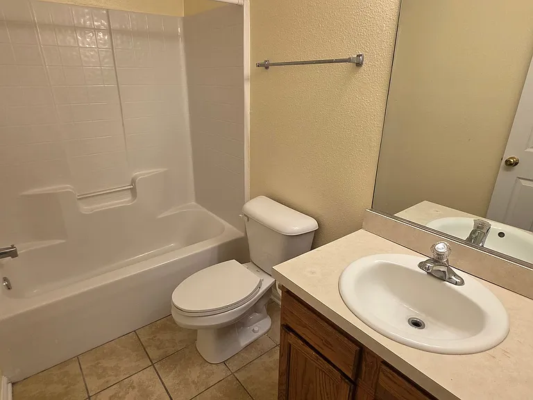 1118 Towne Park Dr — Photo 21