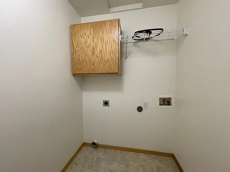 3115 E 44th Ave — Photo 14