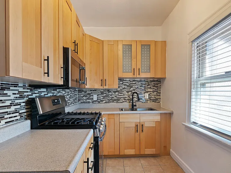 Brookmore - Premium Studio Apartment