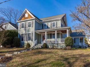 9300 Lindale Dr, Bethesda, MD 20817