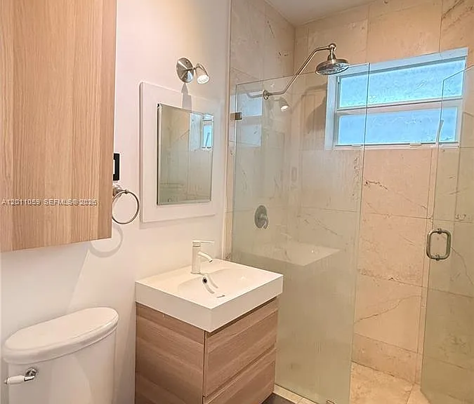 8600 Byron Ave #8 — Photo 13