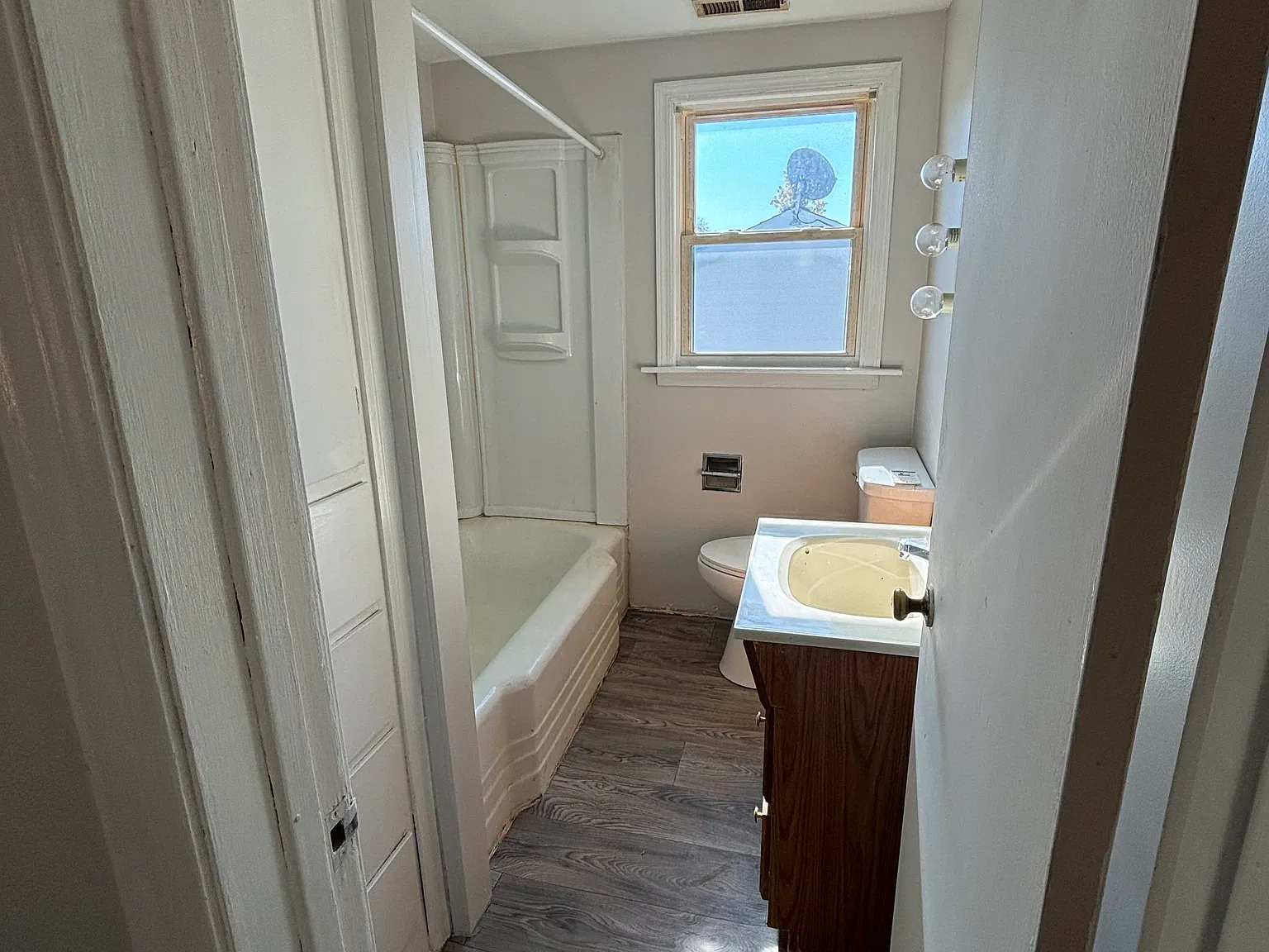 2 bed, 650 sqft, $900 — Photo 3
