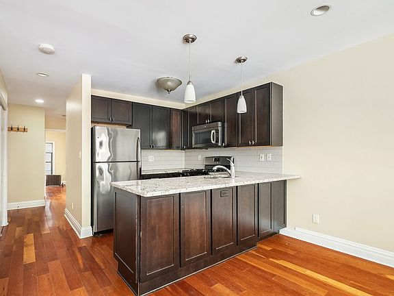 3rd image of 148 E 28th St APT 2W