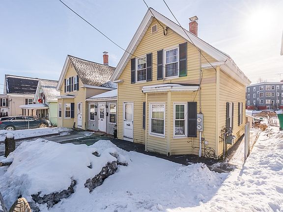 2nd image of 208 Laurel St