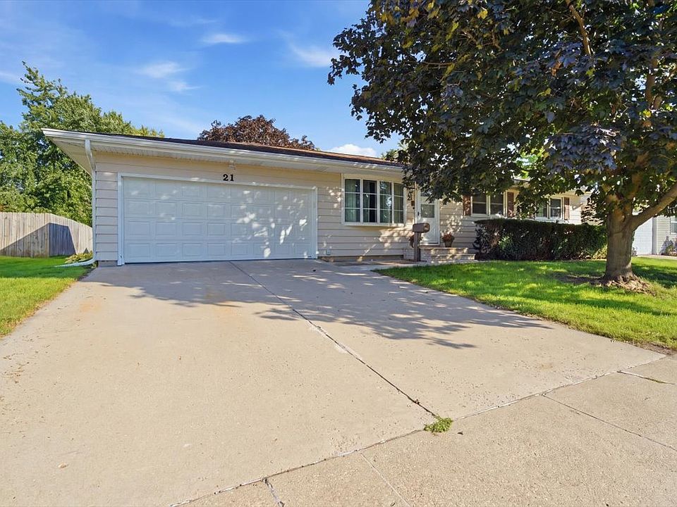 1st image of 21 Brookwood Dr
