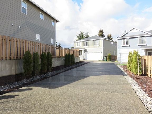 4th image of 19616 19th Avenue Ct E