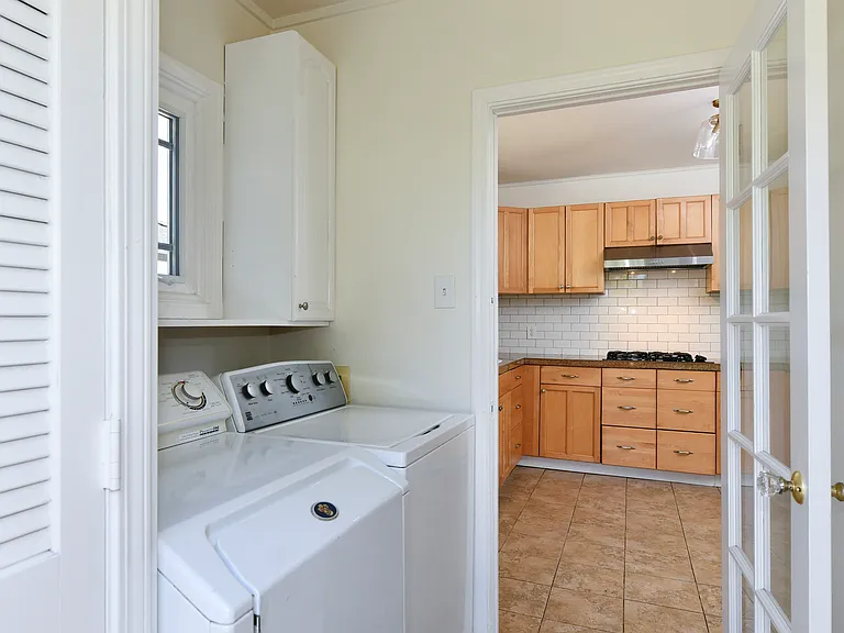619 Seymour St — Photo 19