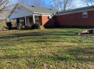 92 Factory Falls Rd, Spruce Pine, AL 35585