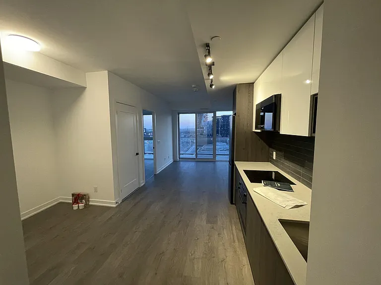 5 Defries St #711 — Photo 1